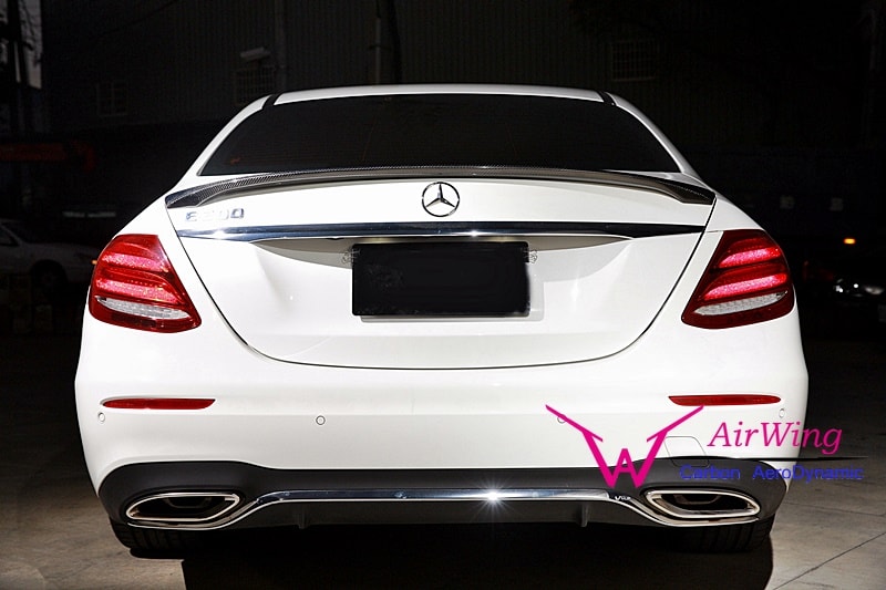 W213 - Future-Design style Carbon Trunk Spoiler 01